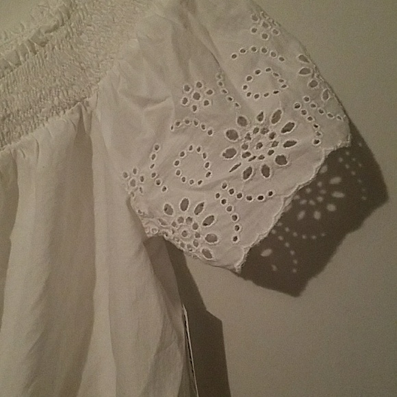 Blouse - Picture 2 of 3